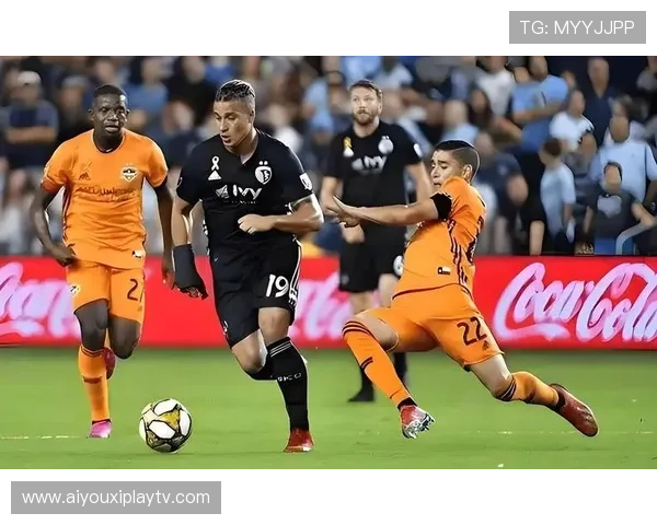 球迷客场高歌震撼全场 休斯顿迪纳摩视频掀起网络热潮